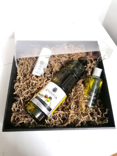 Čierna Papierová Krabica S Priesvitným vrchom 30x30x10cm