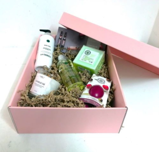 Ružová Darčeková Krabica 35x25x10cm s Papierovým Vrchom